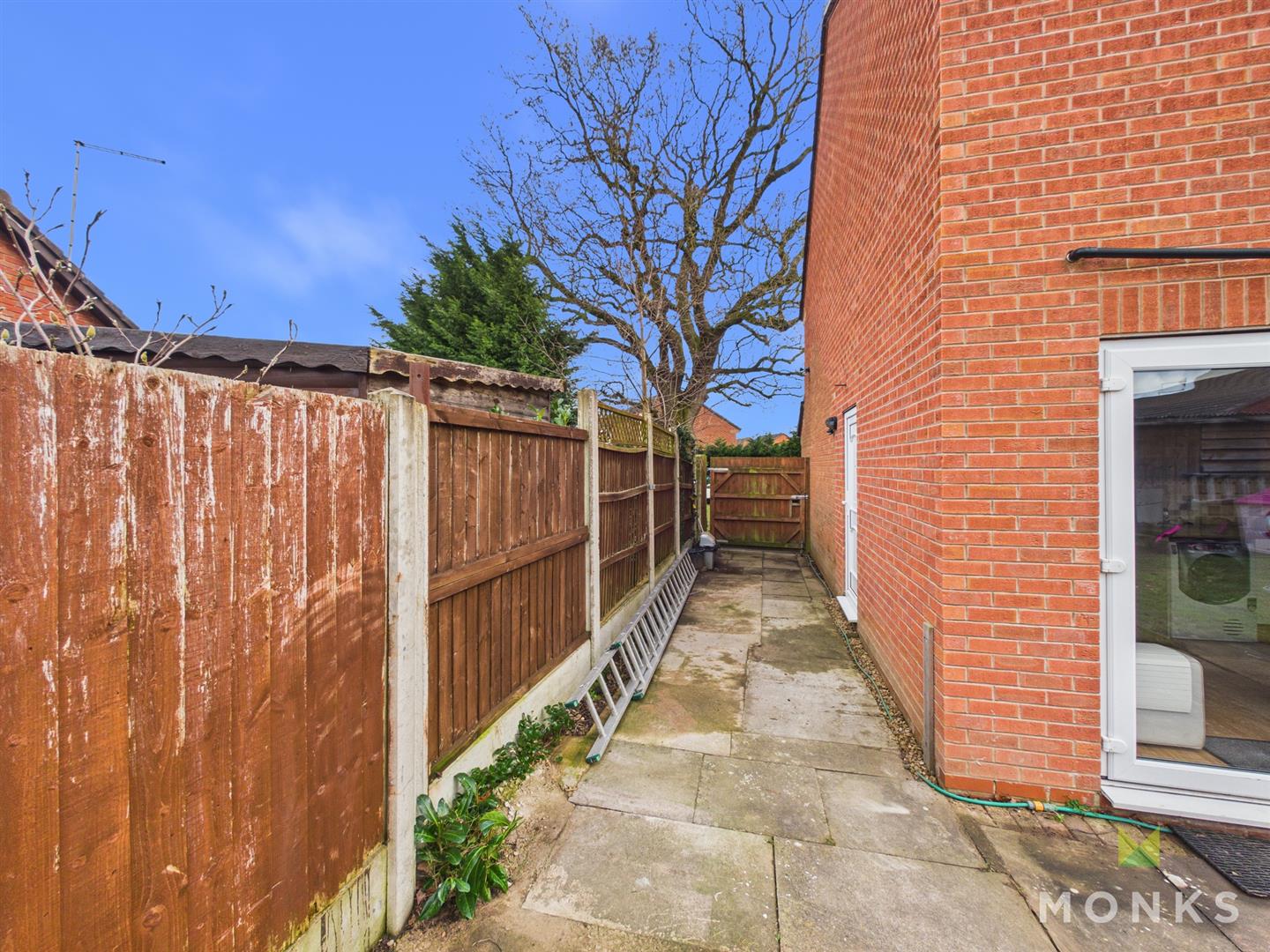 21 Pantulf Road, Shrewsbury, SY4 5LT For Sale